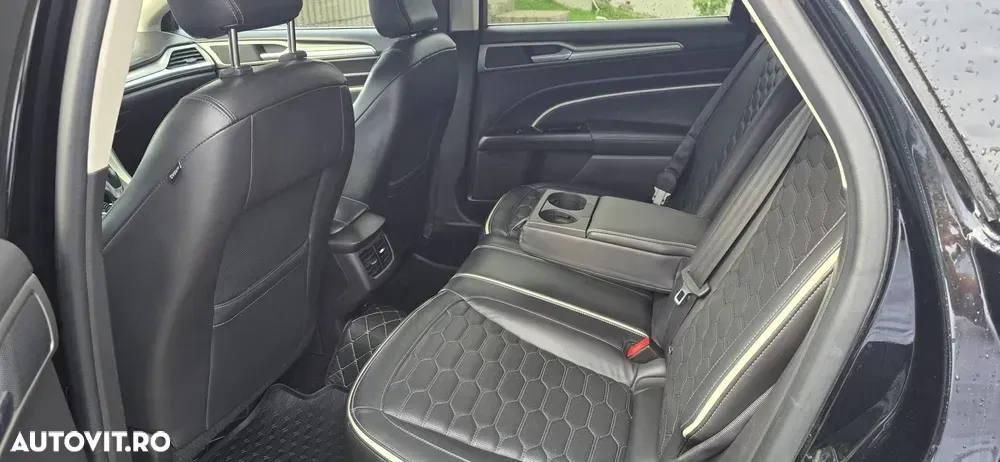 Ford Mondeo 2.0 HEV Vignale — imagine 4