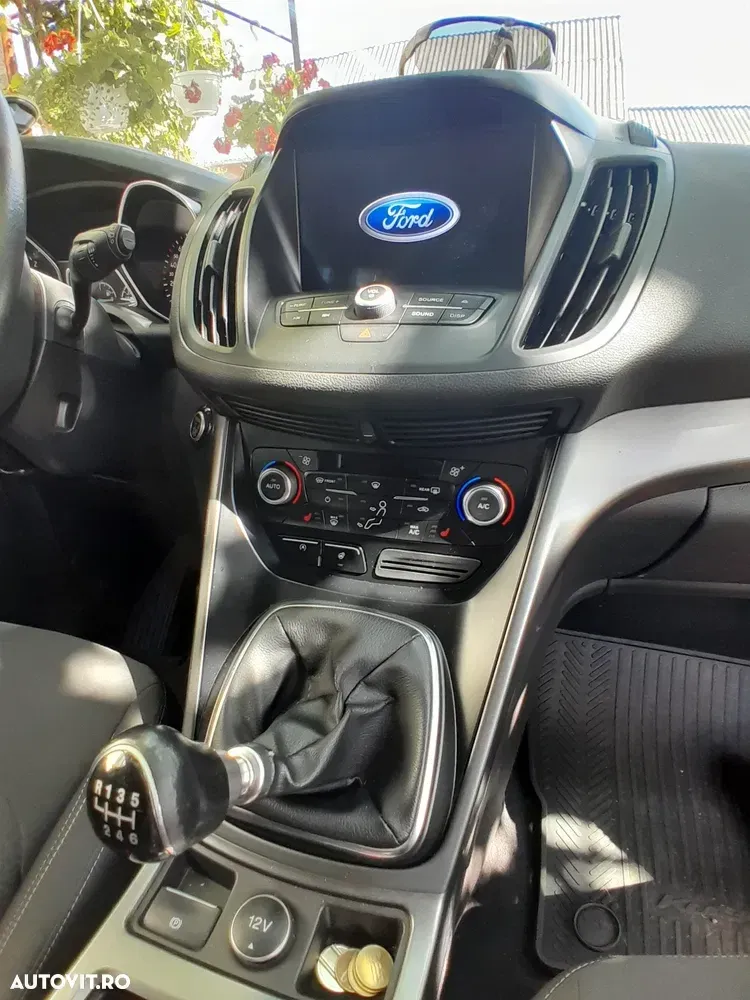 Ford Kuga II 2.0 TDCi 4x4 Business Edition — imagine 4