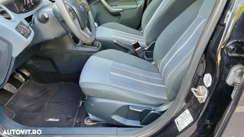 Ford Fiesta 1.4i Titanium — imagine 3