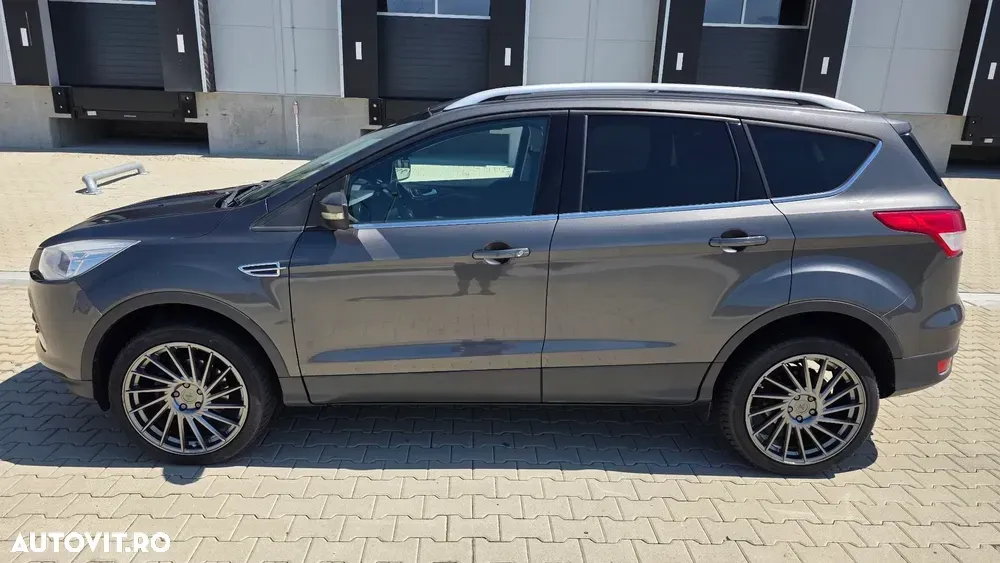 Ford Kuga — imagine 3