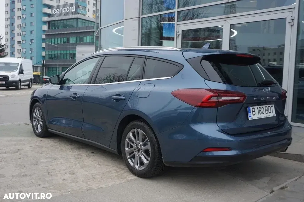 Ford Focus MK4 — imagine 4