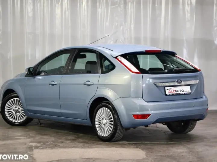 Ford Focus 1.6 16V Ambiente