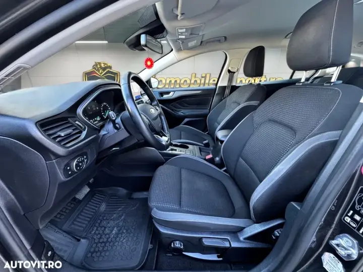 Ford Focus MK4 1.5 EcoBlue Start-Stopp-System Aut. COOL&CONNECT DESIGN