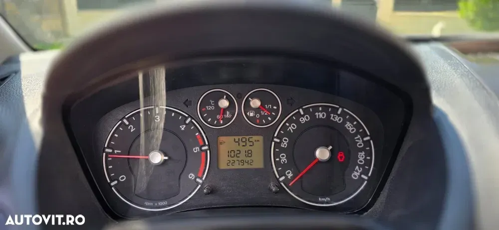 Ford Fiesta 1.4 TDCI Ambiente — imagine 3
