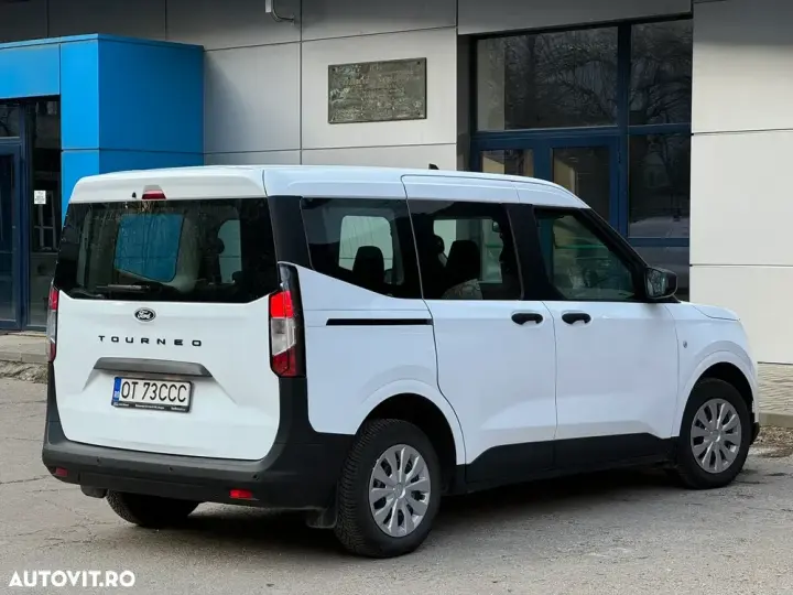 Ford Tourneo Courier 1.0 EcoBoost M6 Trend