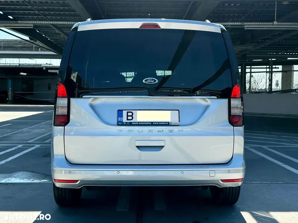 Ford Tourneo Connect 2.0L EcoBlue SWB Titanium — imagine 5