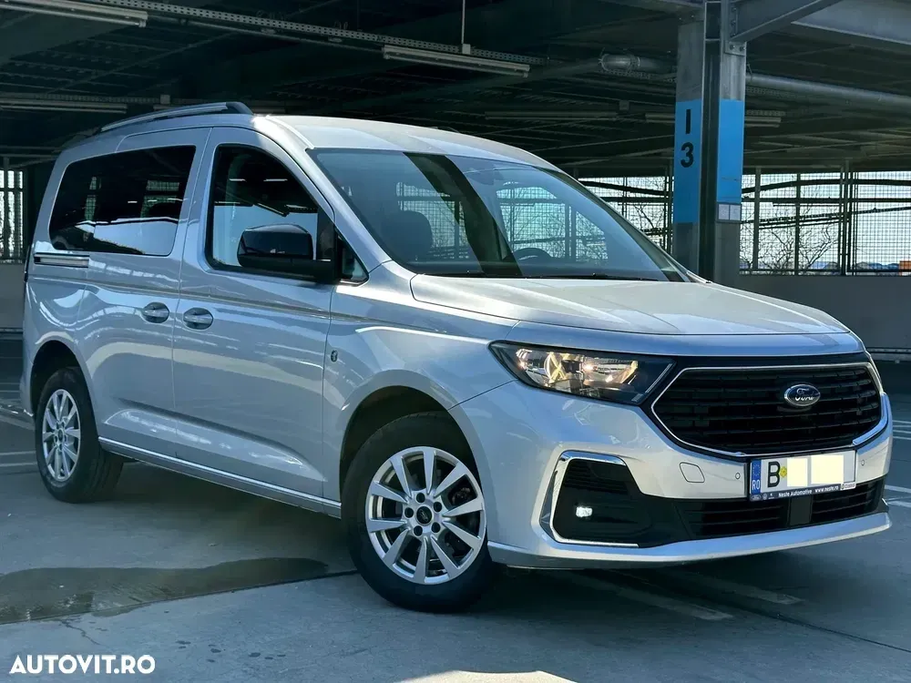 Ford Tourneo Connect 2.0L EcoBlue SWB Titanium — imagine 3