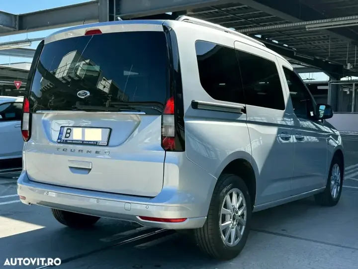 Ford Tourneo Connect 2.0L EcoBlue SWB Titanium