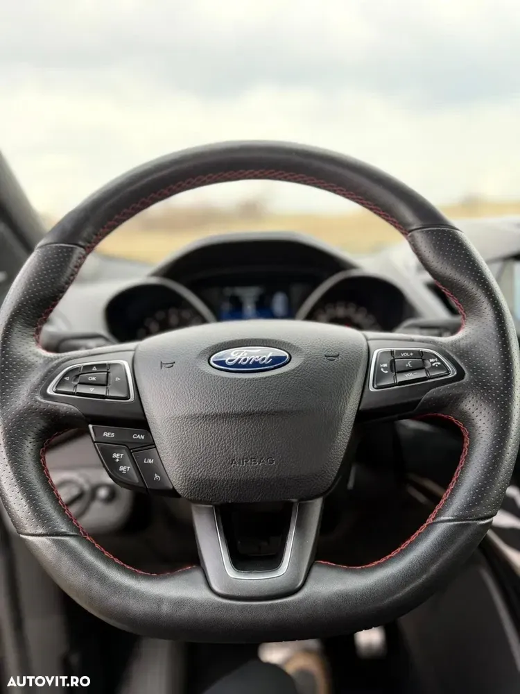 Ford Kuga 2.0 TDCi 4x4 Aut. ST-Line — imagine 2