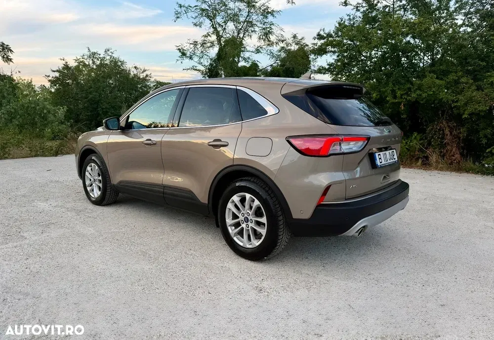 Ford Kuga III 2.0 EcoBlue A8 AWD Titanium — imagine 4