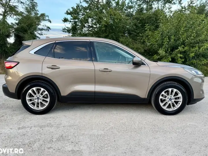Ford Kuga III 2.0 EcoBlue A8 AWD Titanium