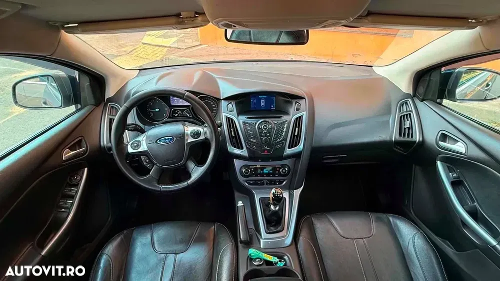 Ford Focus — imagine 6
