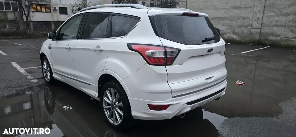 Ford Kuga II 2.0 TDCi 4WD Powershift Vignale — imagine 4