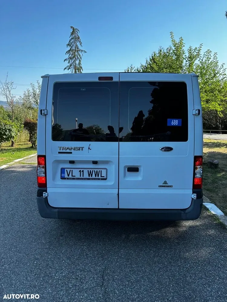 Ford Transit — imagine 3