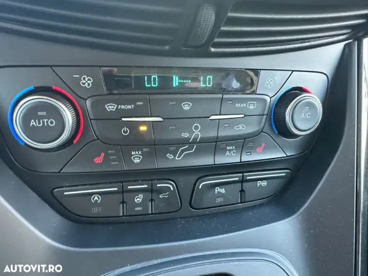 Ford Kuga 2.0 TDCi 4WD Powershift Titanium