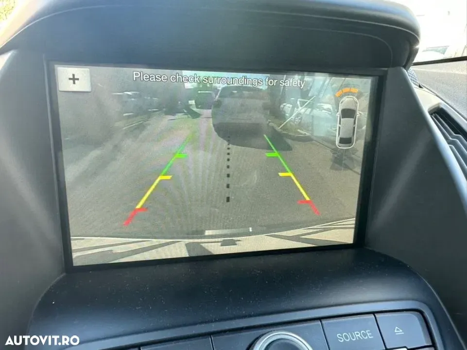 Ford Kuga 2.0 TDCi 4WD Powershift Titanium — imagine 3