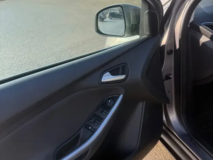 Ford Focus MK3 2.0 TDCI DPF Powershift Titanium