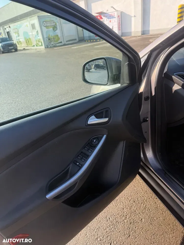 Ford Focus MK3 2.0 TDCI DPF Powershift Titanium — imagine 6