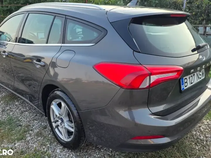 Ford Focus MK4 1.5 EcoBlue Start-Stopp-System Aut. COOL&CONNECT DESIGN