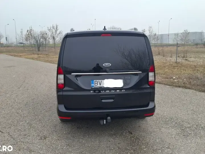 Ford Tourneo Connect 2.0L EcoBlue SWB Titanium