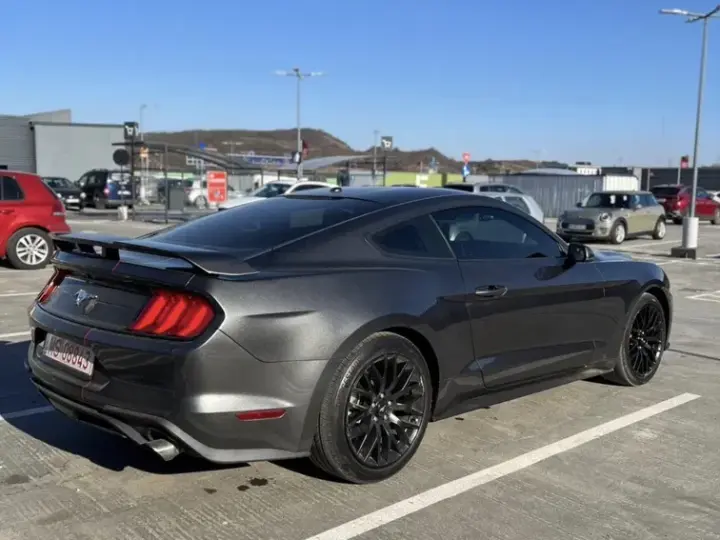 Ford Mustang VI