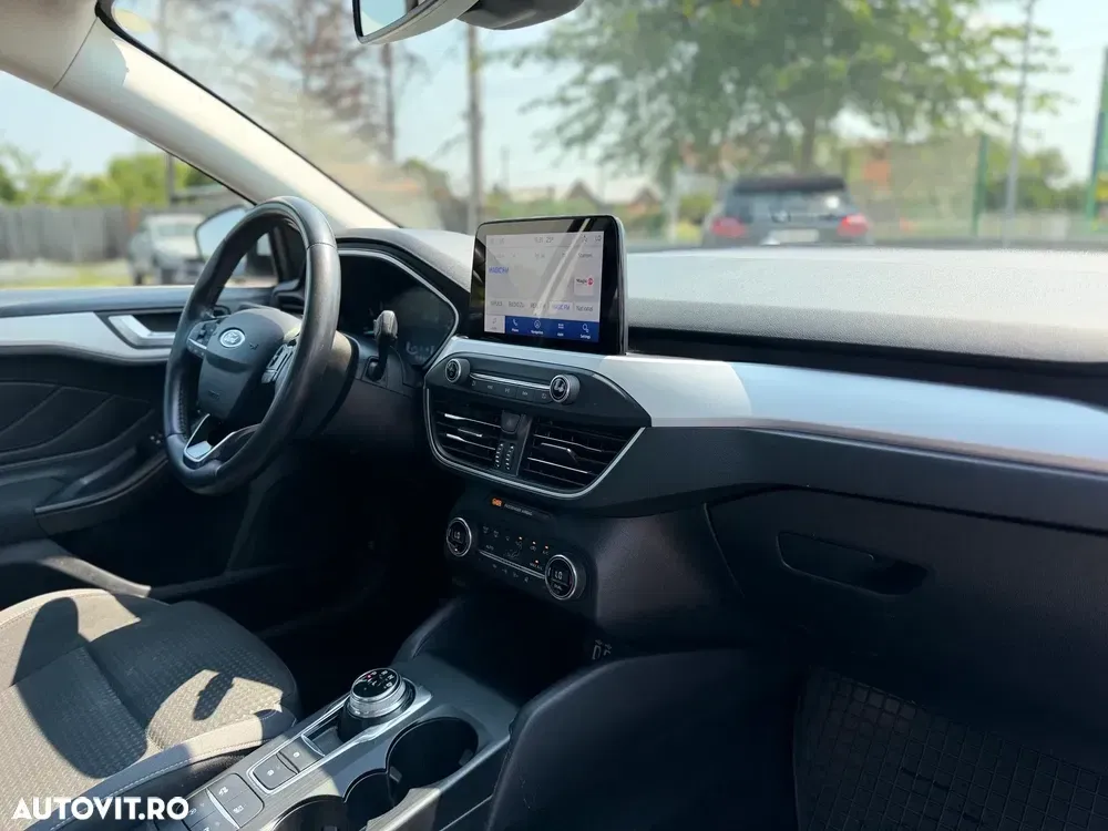 Ford Focus MK4 — imagine 6