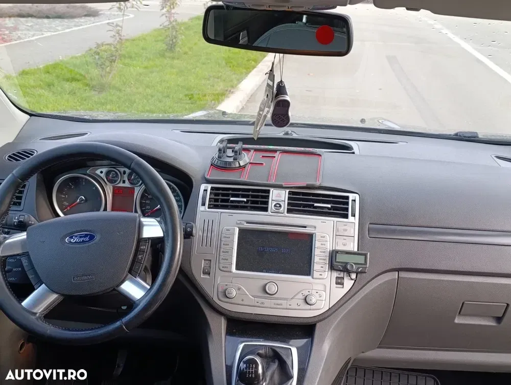 Ford Kuga I 2.0 TDCi 4WD Titanium — imagine 4