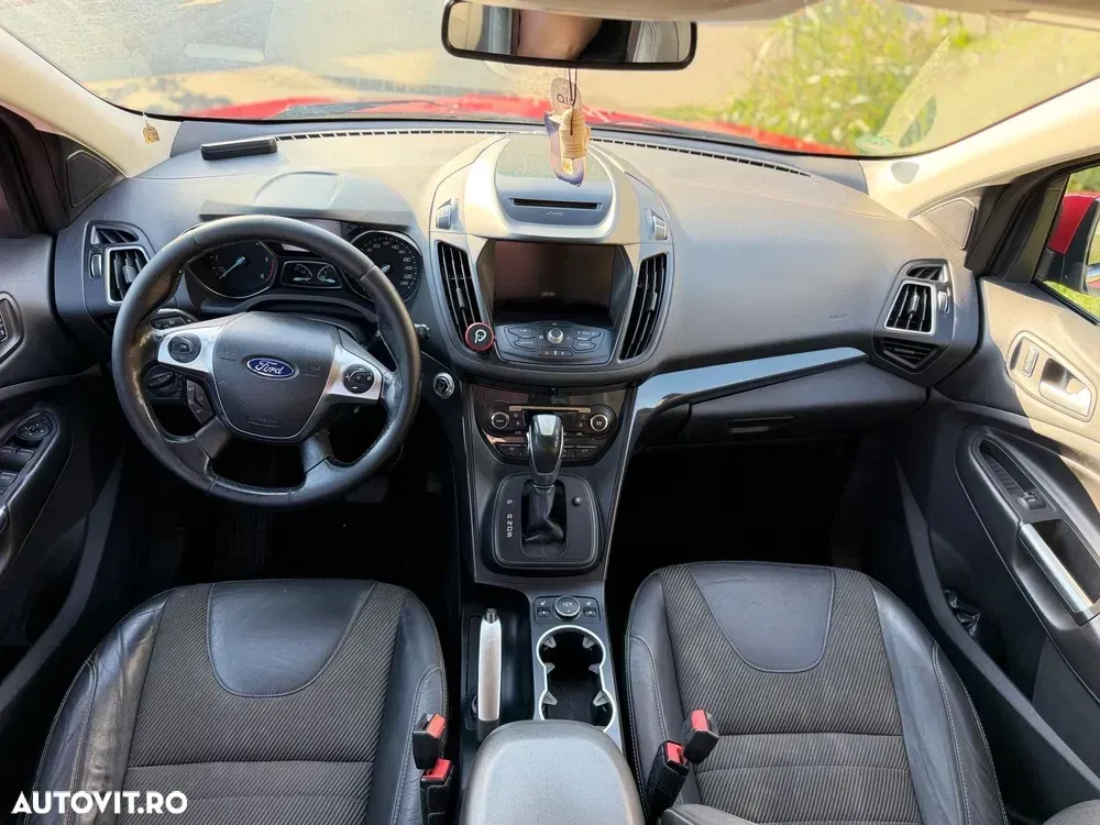 Ford Kuga II 2.0 TDCi Powershift 4WD Titanium — imagine 3