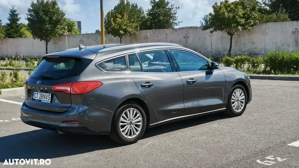 Ford Focus MK4 1.5 EcoBlue Titanium — imagine 6