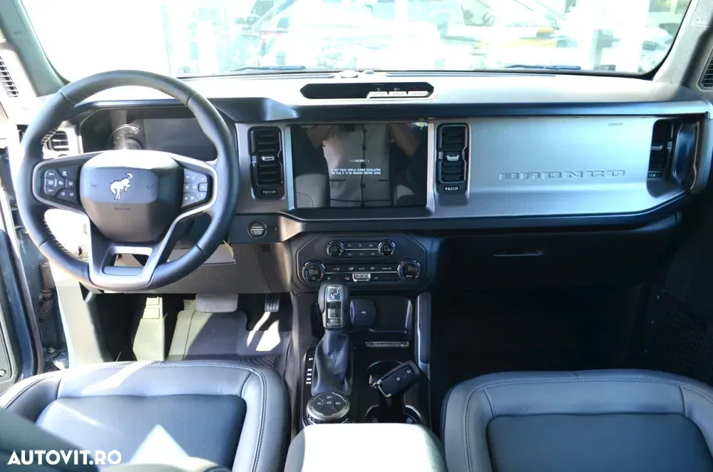 Ford Bronco 2.7 EcoBoost V6 Outer Banks — imagine 4