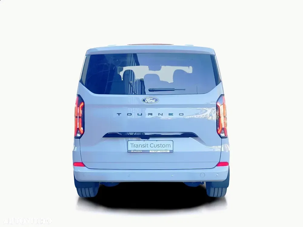 Ford Tourneo Custom — imagine 3