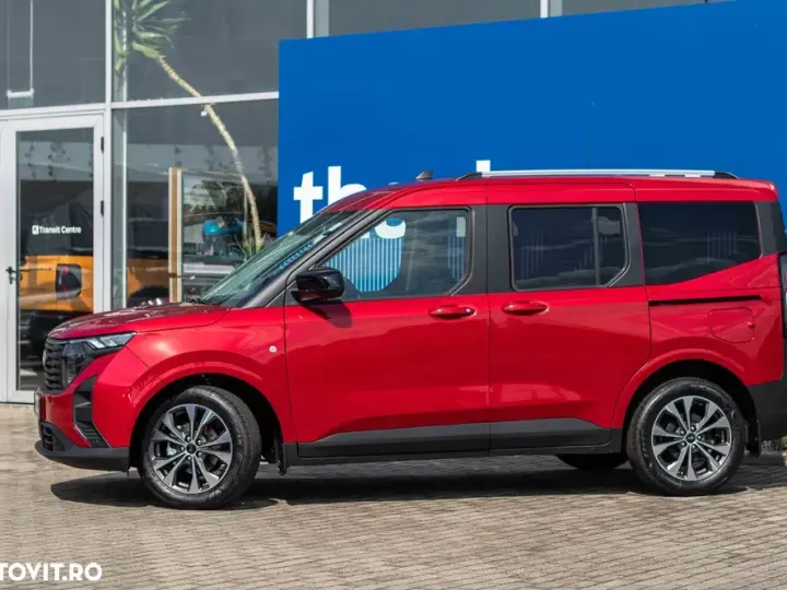 Ford Tourneo Courier 1.0 EcoBoost M6 Titanium