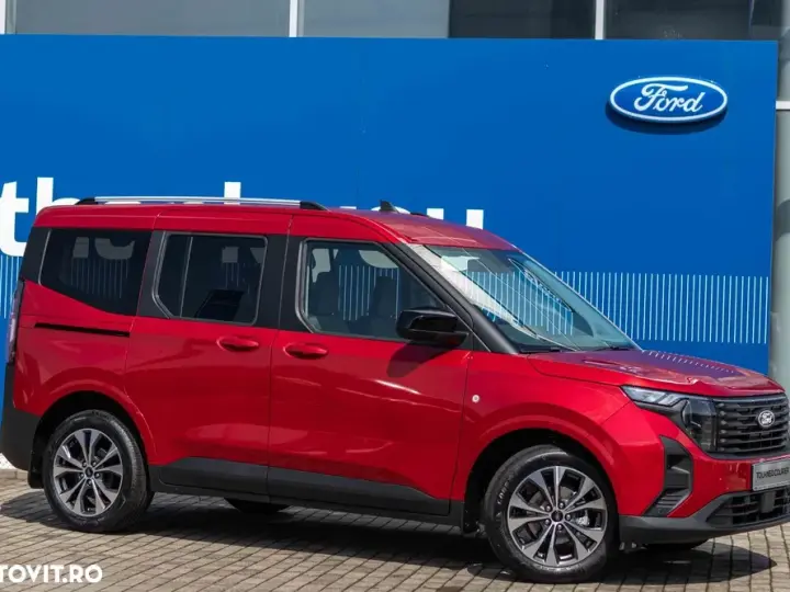 Ford Tourneo Courier 1.0 EcoBoost M6 Titanium
