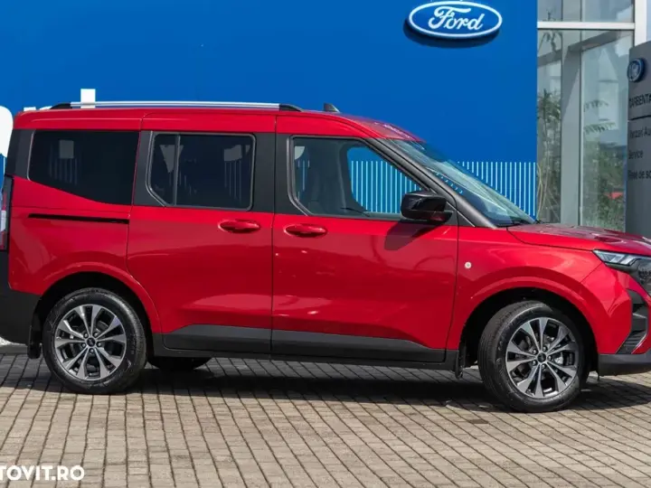 Ford Tourneo Courier 1.0 EcoBoost M6 Titanium