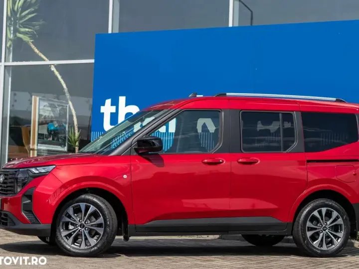 Ford Tourneo Courier 1.0 EcoBoost M6 Titanium