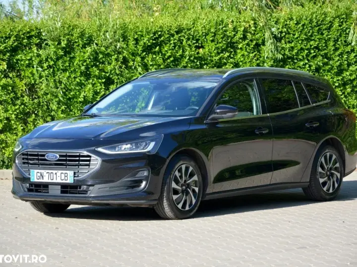 Ford Focus MK4 1.0 EcoBoost Hybrid TITANIUM X