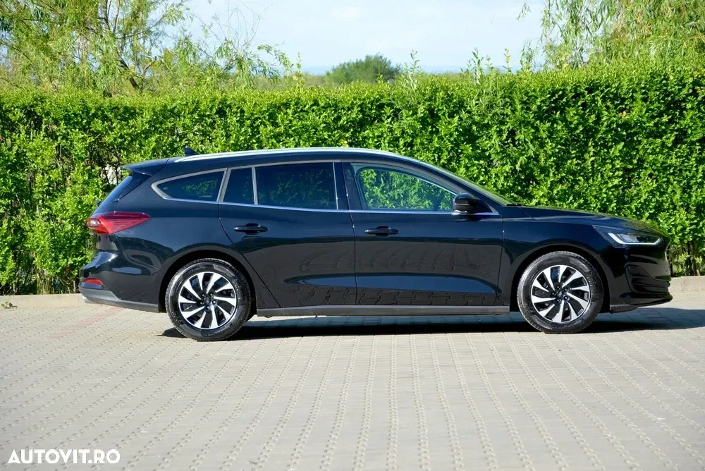 Ford Focus MK4 1.0 EcoBoost Hybrid TITANIUM X — imagine 6