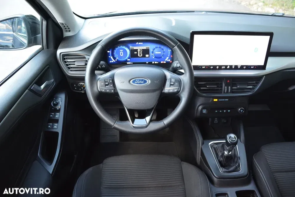 Ford Focus MK4 1.0 EcoBoost Hybrid TITANIUM X — imagine 2