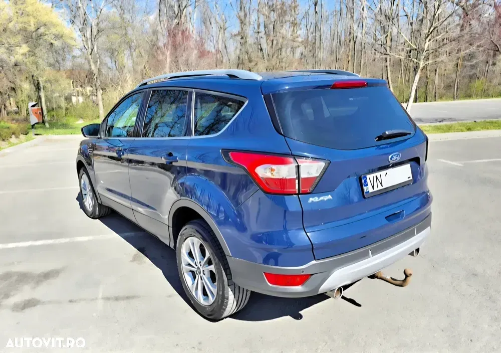 Ford Kuga II 2.0 TDCi 4WD Powershift ST-Line — imagine 3