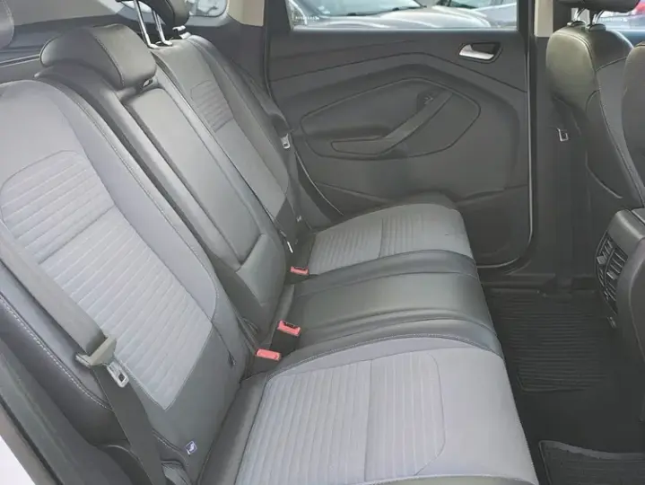 Ford Kuga II 1.5 TDCi 2x4 Titanium