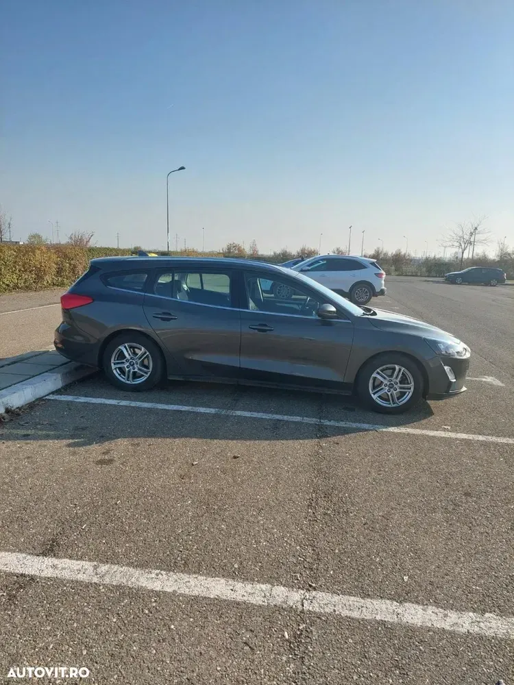 Ford Focus MK4 1.5 EcoBlue Connected — imagine 4