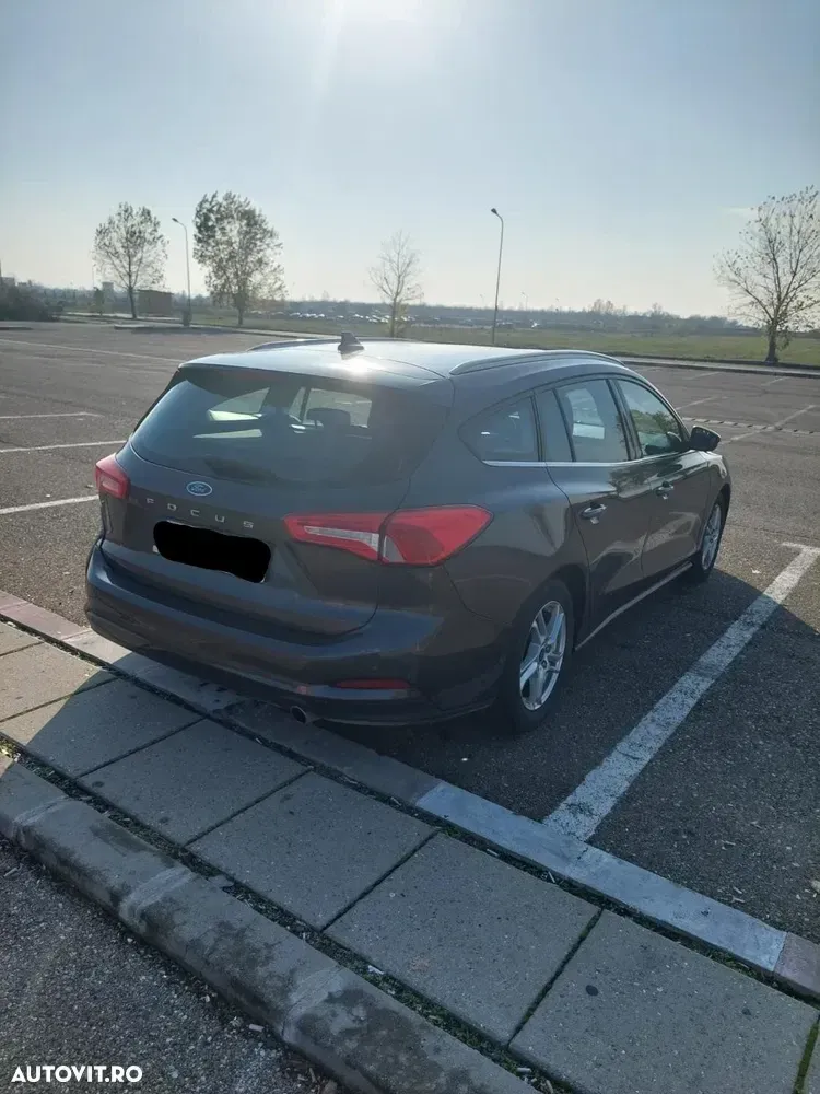 Ford Focus MK4 1.5 EcoBlue Connected — imagine 5