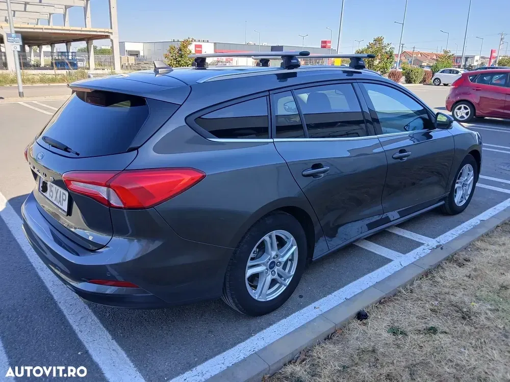 Ford Focus MK4 1.0 EcoBoost Connected — imagine 4