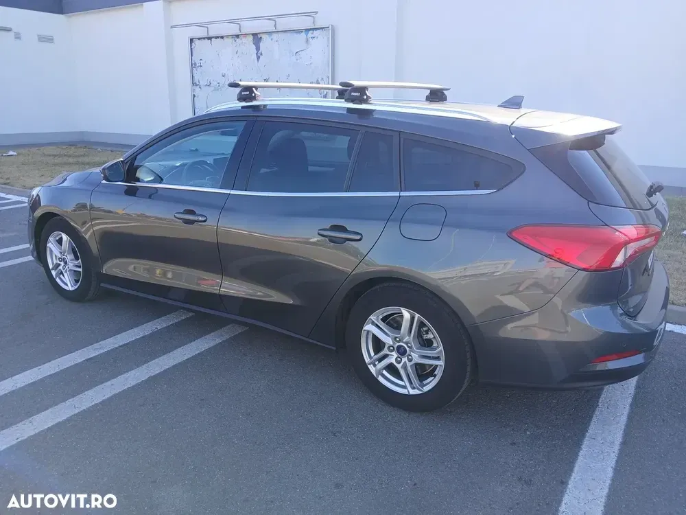 Ford Focus MK4 1.0 EcoBoost Connected — imagine 2