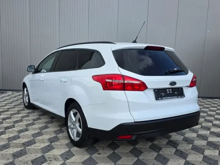 Ford Focus MK4 1.5 TDCi DPF Start-Stopp-System Business