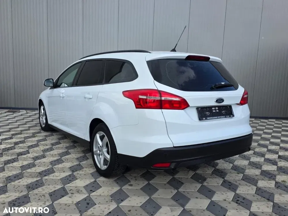 Ford Focus MK4 1.5 TDCi DPF Start-Stopp-System Business — imagine 5