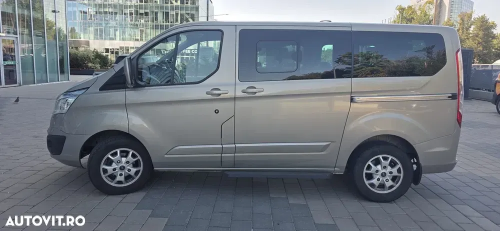 Ford Tourneo Custom — imagine 5