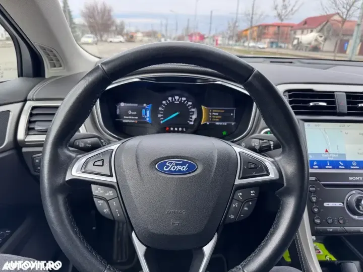Ford Mondeo IV 2.0 HEV Vignale
