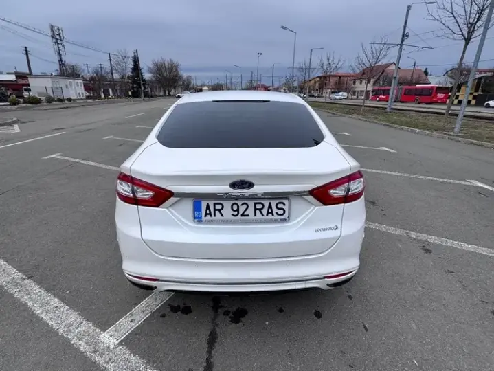 Ford Mondeo IV 2.0 HEV Vignale
