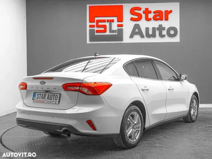 Ford Focus MK4 1.0 EcoBoost Titanium Business